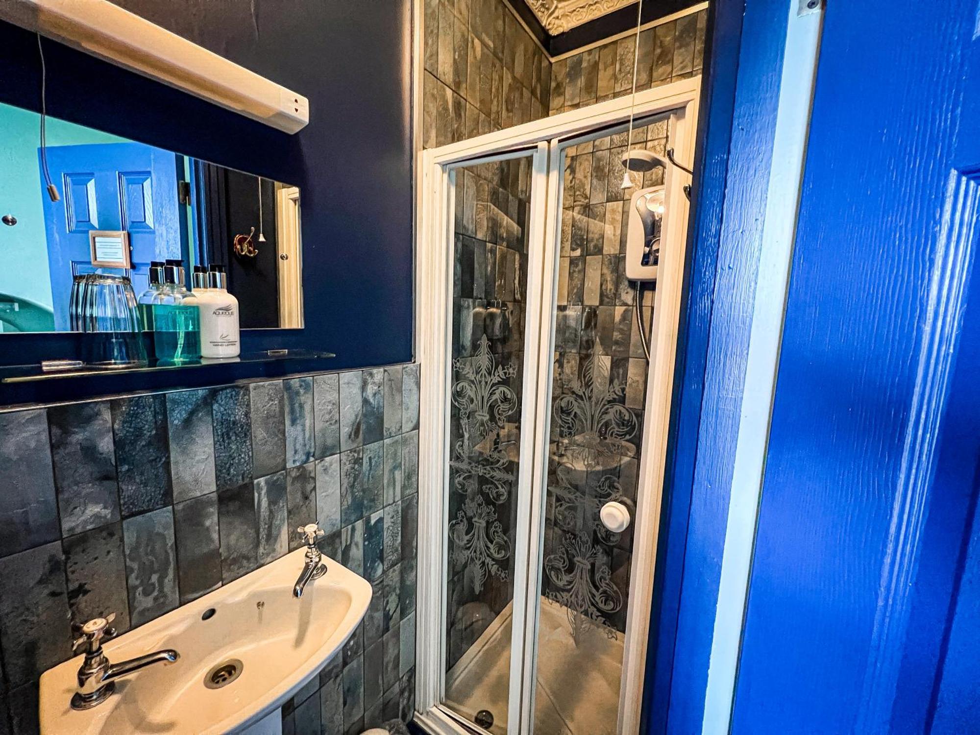 לינטון Rock House Hotel מראה חיצוני תמונה